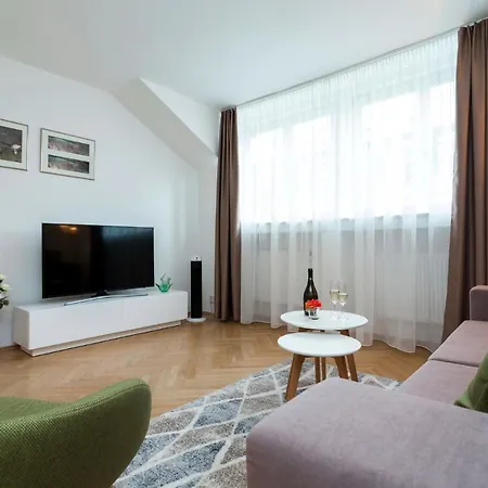 Apartment Days - Modern - New Town
