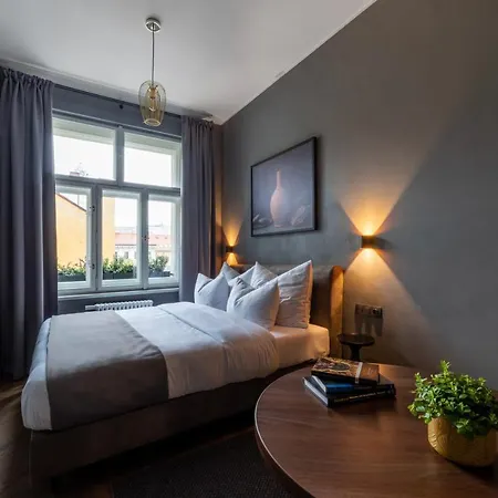 Hotel The Viaduct - & Prague