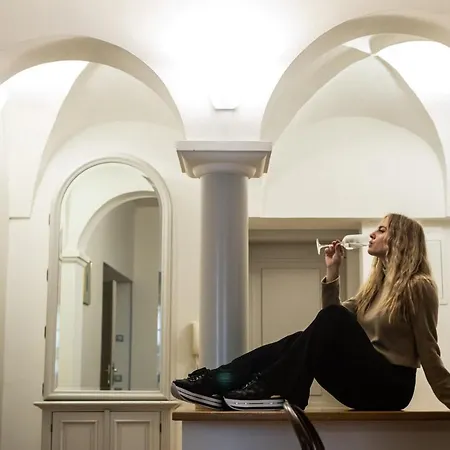 Thunovska Apartamento