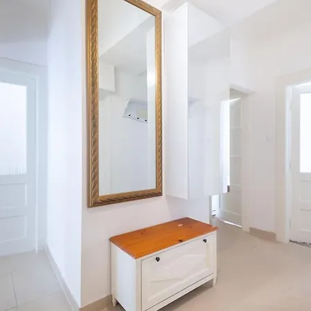 Luxury 3bedrs 2baths By Old Town Square * Prague