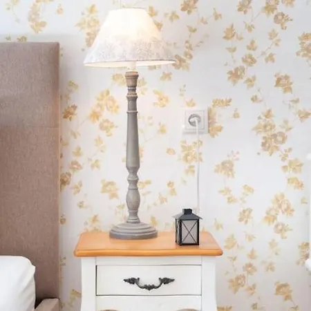 Luxury 3bedrs 2baths By Old Town Square * Prague