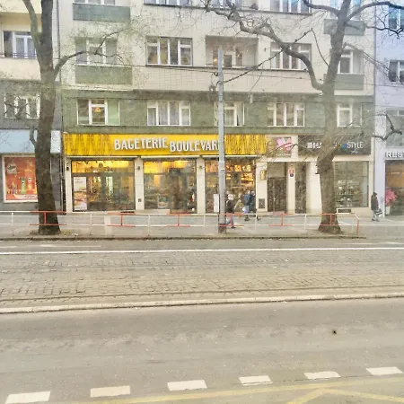 Guest house Hotelflat In Square 2 *