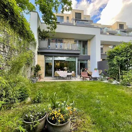 Romantic Stay Overlooking Prague *