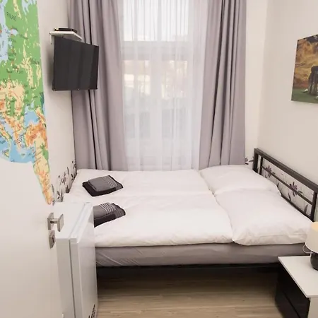 Apartment Continents Nearby Main Train And Bus Station *