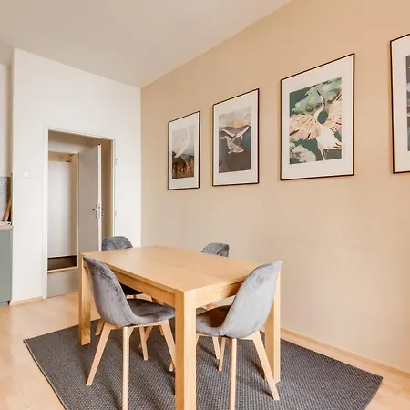 Riben House Aparthotel *