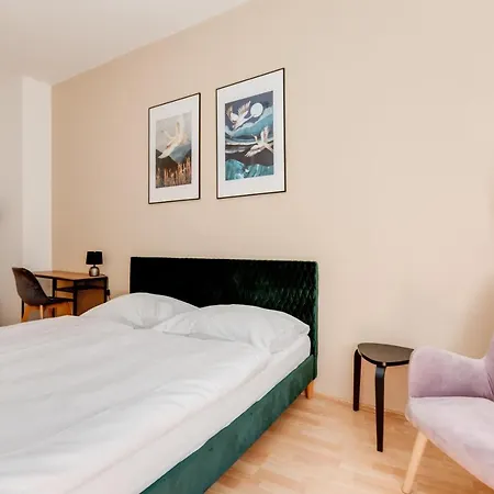Riben House Aparthotel