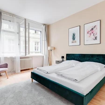 Aparthotel Riben House *
