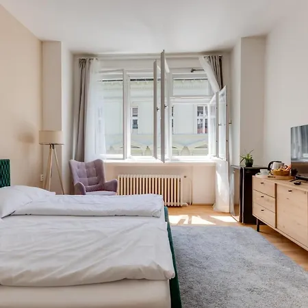 Aparthotel Riben House *