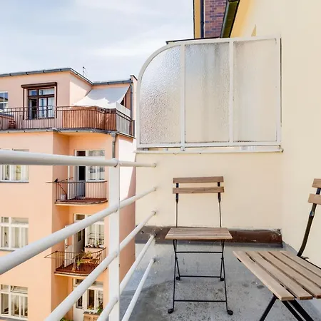 Aparthotel Riben House *