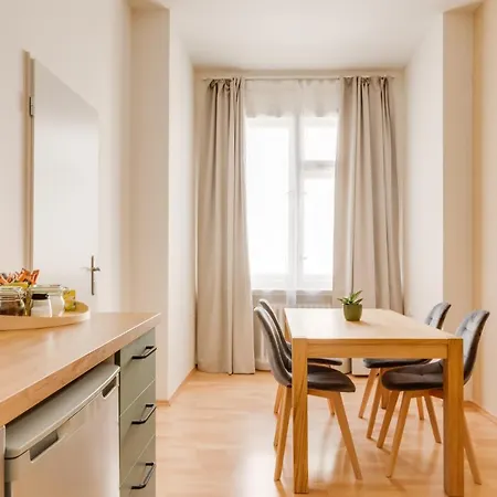 Riben House