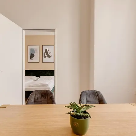 Aparthotel Riben House