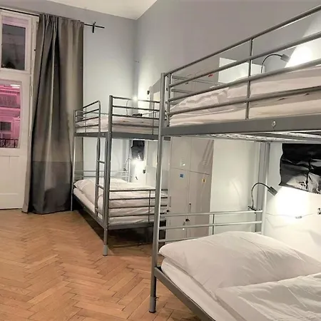Globe Adults Only Hostel