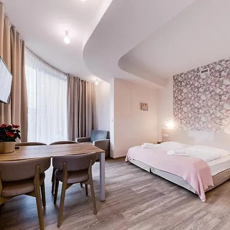 Kora Apartmán *