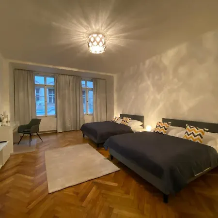 Wenceslas Square Big Apartment *
