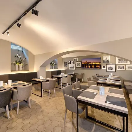 Apartment Avenue Legerova 19
