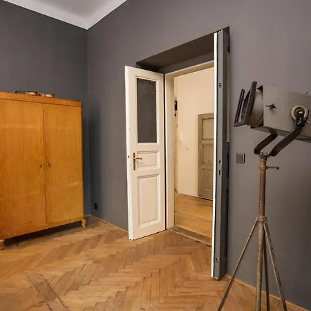 Days - 2bdr - Bright - Quiet Area * Prague