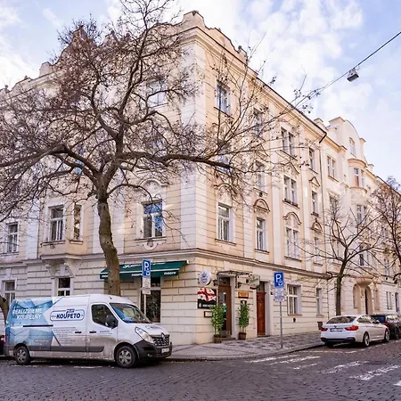 Days - 2bdr - Bright - Quiet Area Apartment