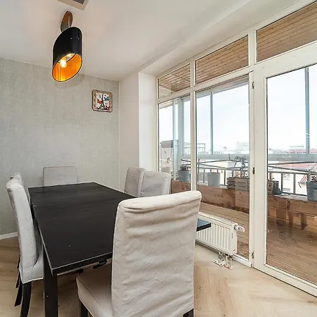 Apartment Big 4-bedroom Flat, Terrace With Great Vitkov View