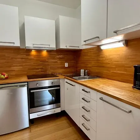 The Close To The Center And O2 Arena Apartment