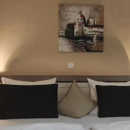 Augustus Et Otto Hotel