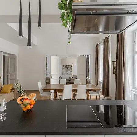 Apartment Luxury Three-room