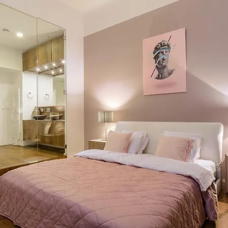 Apartment Luxury Three-room