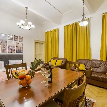 Apartment Cozy Near Stefanikuv Most