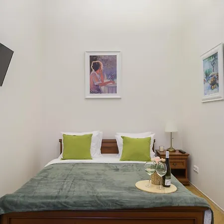 Апартаменты Cozy Near Stefanikuv Most