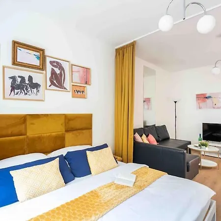 Apartment Golden Sunny Apartment, Centre, For 3 People Prague