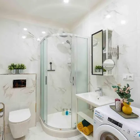 Golden Sunny Apartment, Centre, For 3 People *