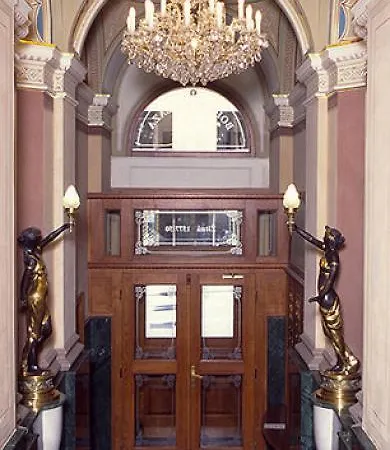 Hotel Bohemia Plaza 4*