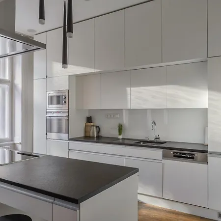 Apartment Luxury Three-room *