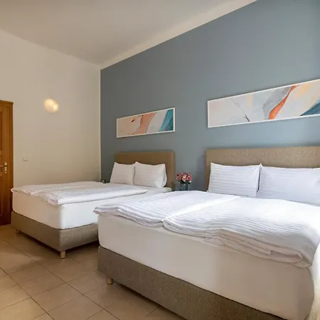 Bohemian Dreams And By Dwellfort 4* Prague