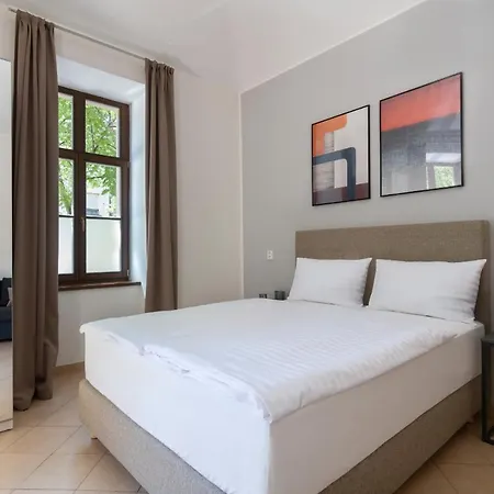 Bohemian Dreams And By Dwellfort Aparthotel Prague