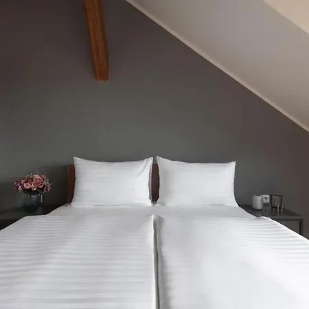 Bohemian Dreams And By Dwellfort Aparthotel 4*