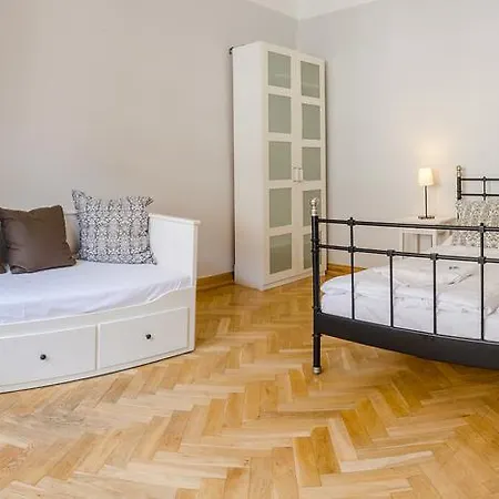 Historic Centre Iv Apartment *