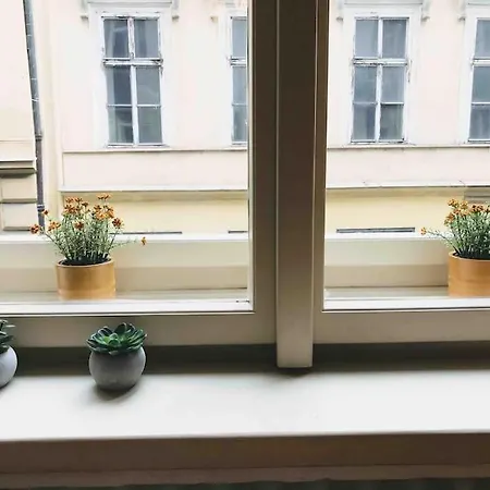 Golden Sunny Apartment, Centre, For 3 People *