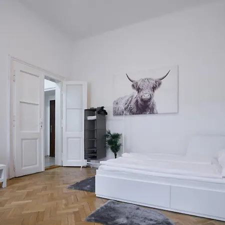 Archibald Flats Apartment