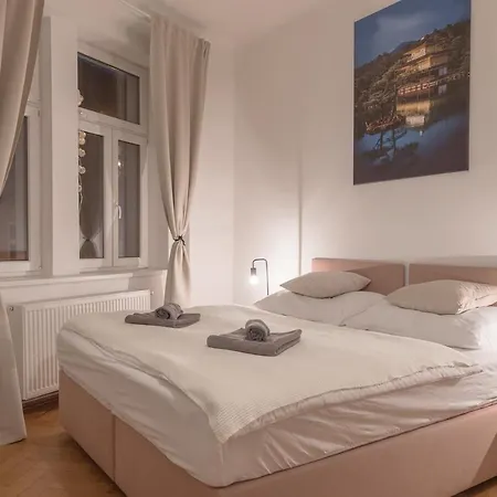 Skolska Junior Apartment *