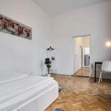Archibald Flats Apartment *