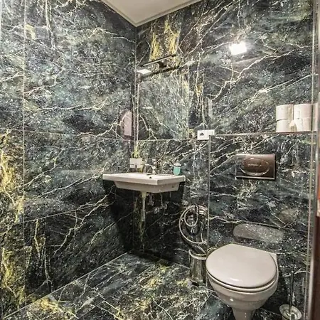 Apartment Cozy At Main Station