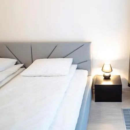 Tran Chien With Free Private Parking * Praga