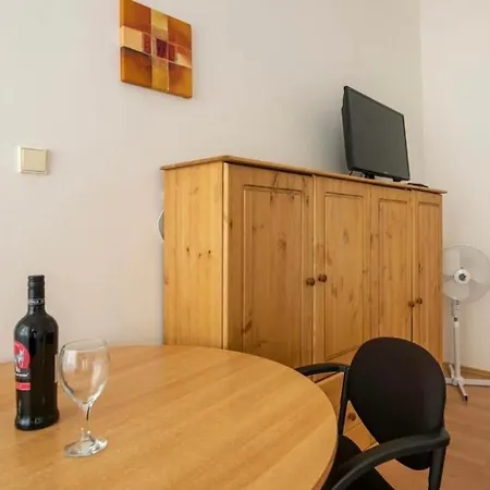 Stepanska Apartment *