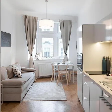 Skolska Junior Apartment *