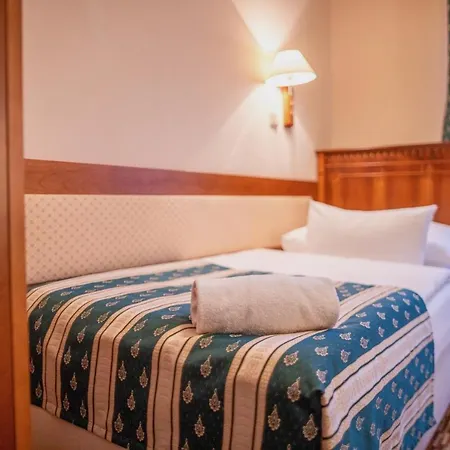 Meteor Plaza Szálloda 4*