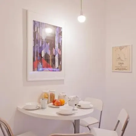 Center With Fireplace Appartement