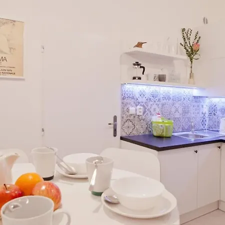 Apartment Center With Fireplace Prague