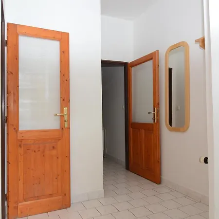 Karlin Apartment *