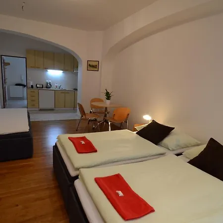 Karlin Apartment *