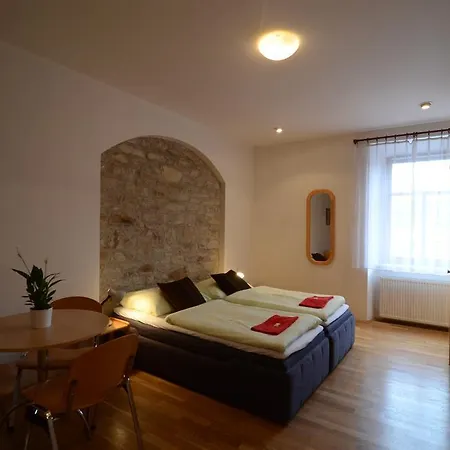 Karlin Apartment *